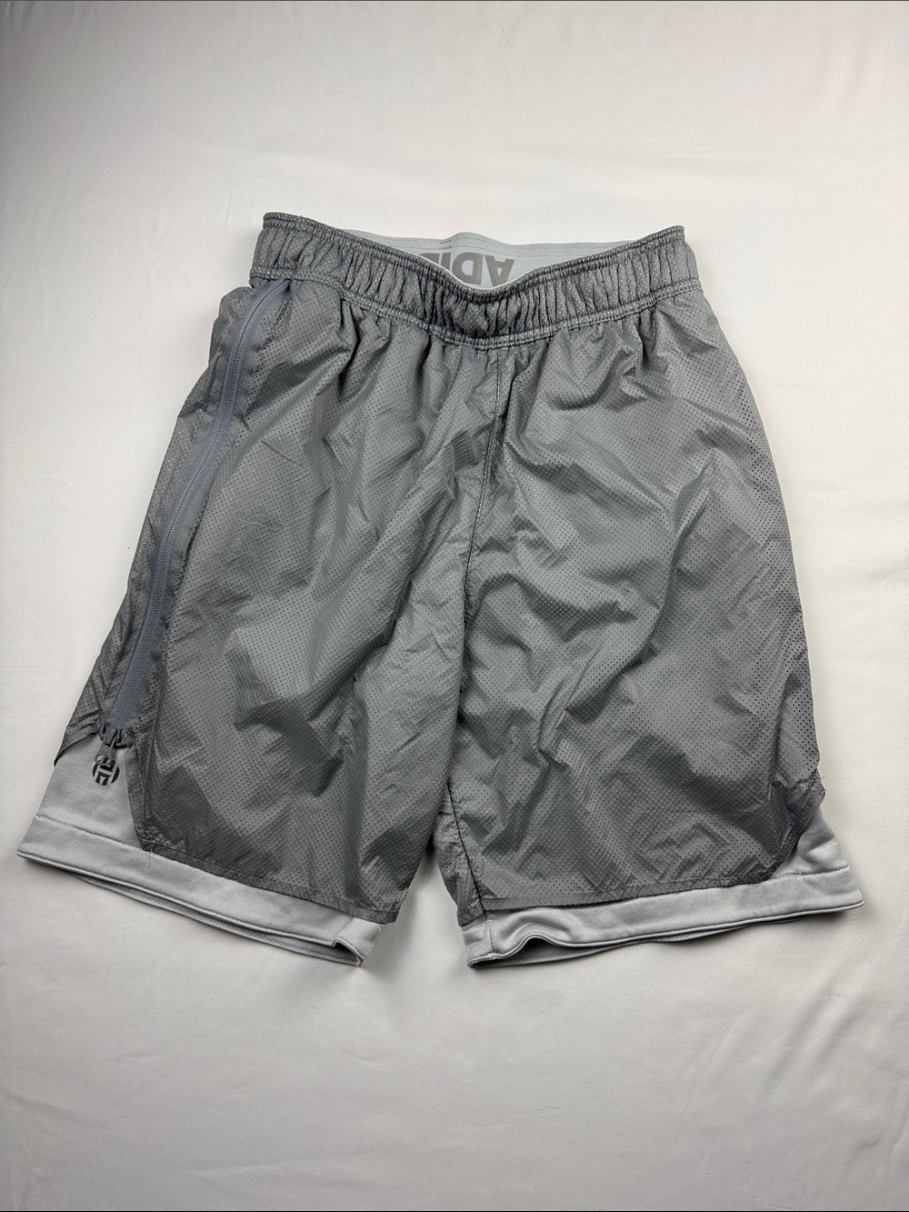 adidas Men's Harden Vol. 1 Playmaker Light Gray Basketball Zipper Shorts Size M